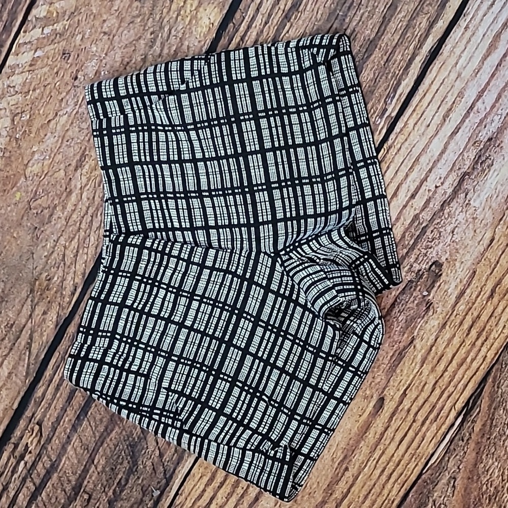 Ro & De black and white plaid dress shorts